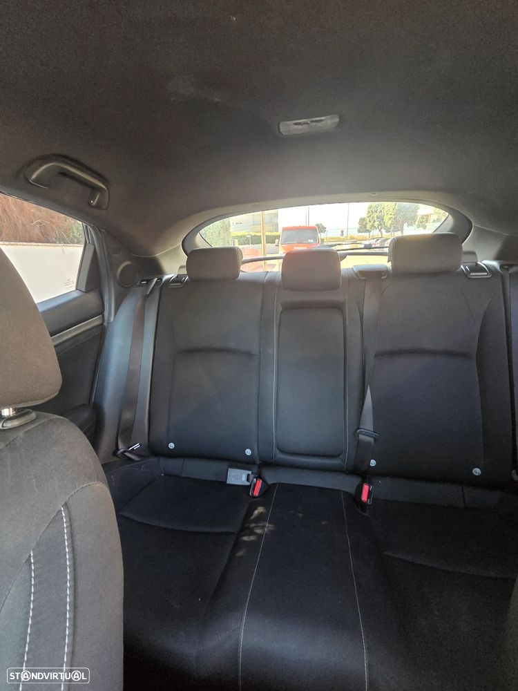 Honda Civic 1.0 i-VTEC Comfort - 9
