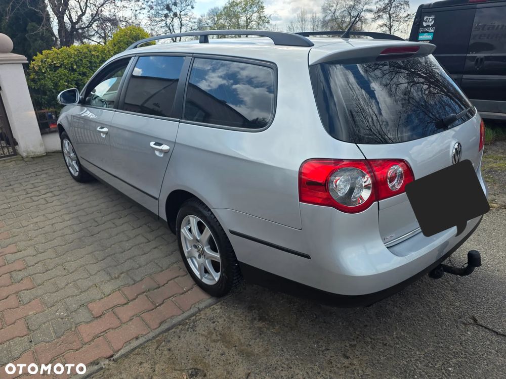 Volkswagen Passat Variant 2.0 TDI DPF DSG Trendline - 4