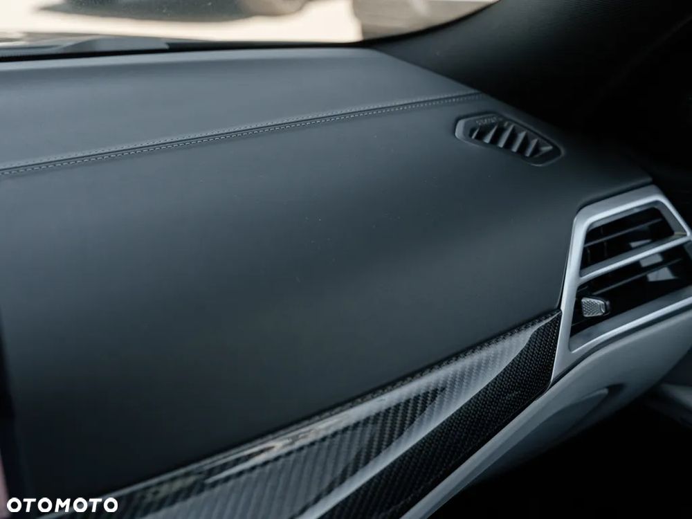 BMW M3 Competition M xDrive - 11