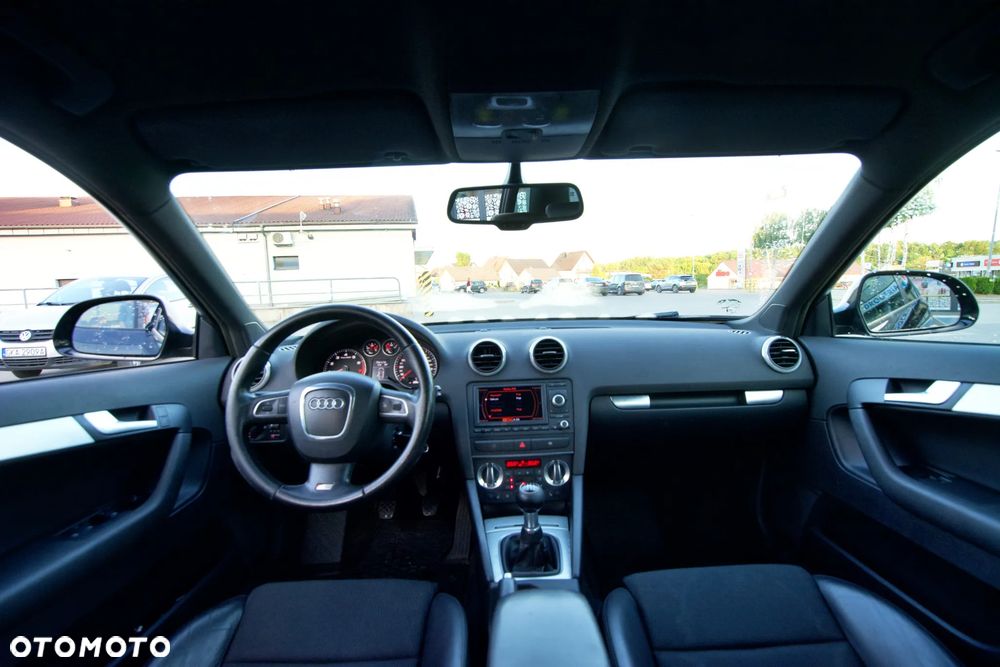 Audi A3 Sportback 1.4 TFSI S line Sportpaket - 19