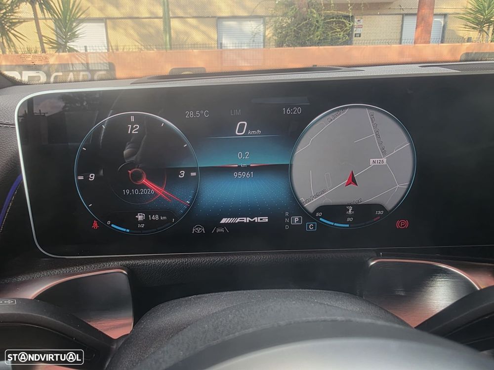 Mercedes-Benz GLB 35 AMG 4Matic - 11