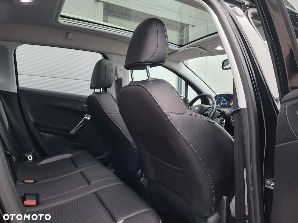 Peugeot 2008 PureTech 110 Stop&Start GT-Line Edition - 32