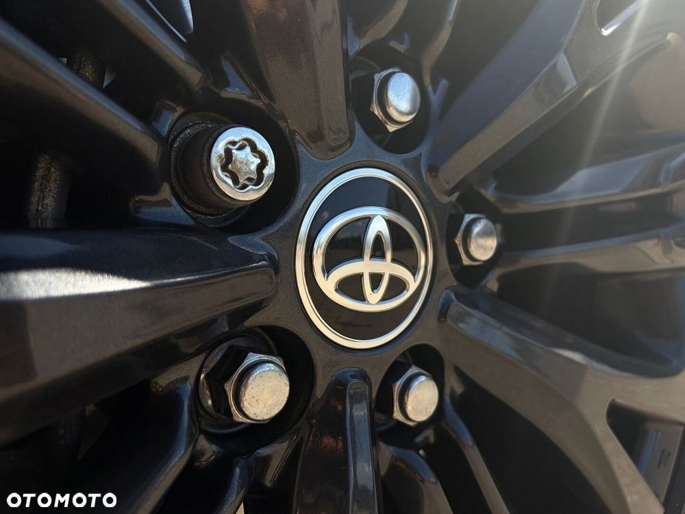 Toyota Yaris Cross - 16