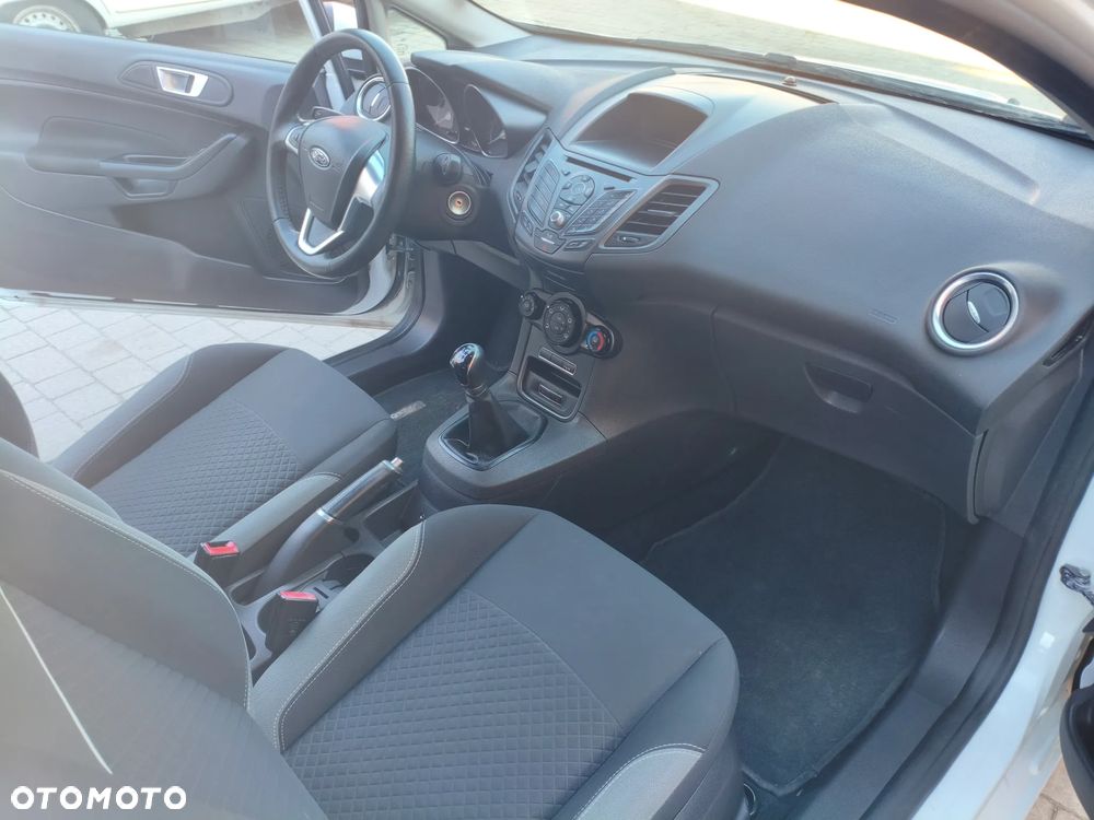 Ford Fiesta 1.0 Celebration - 32