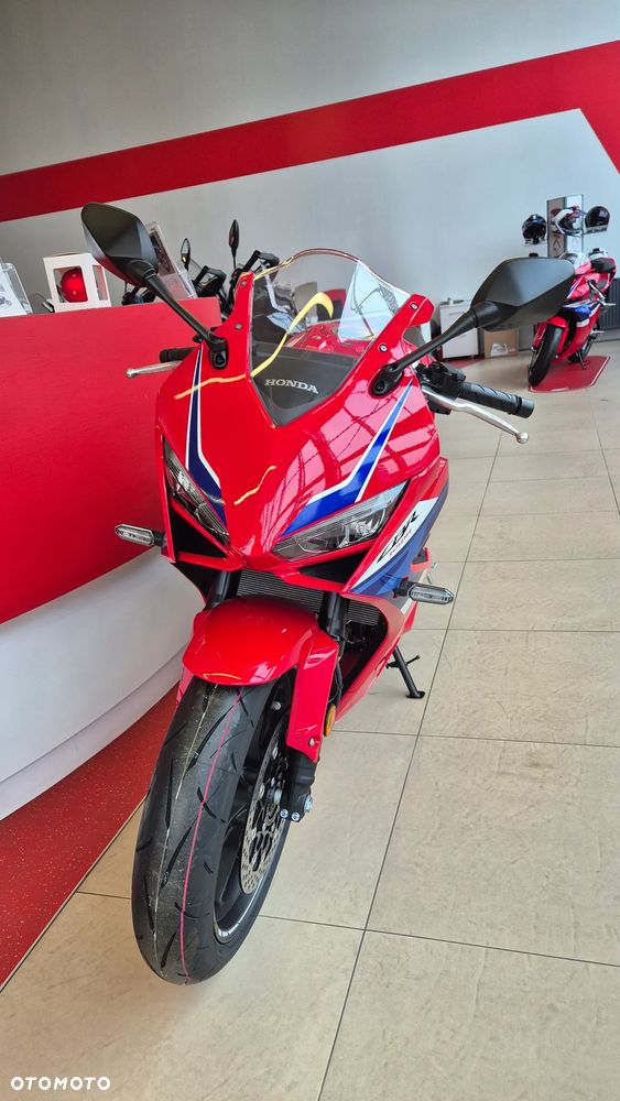 Honda CBR - 8