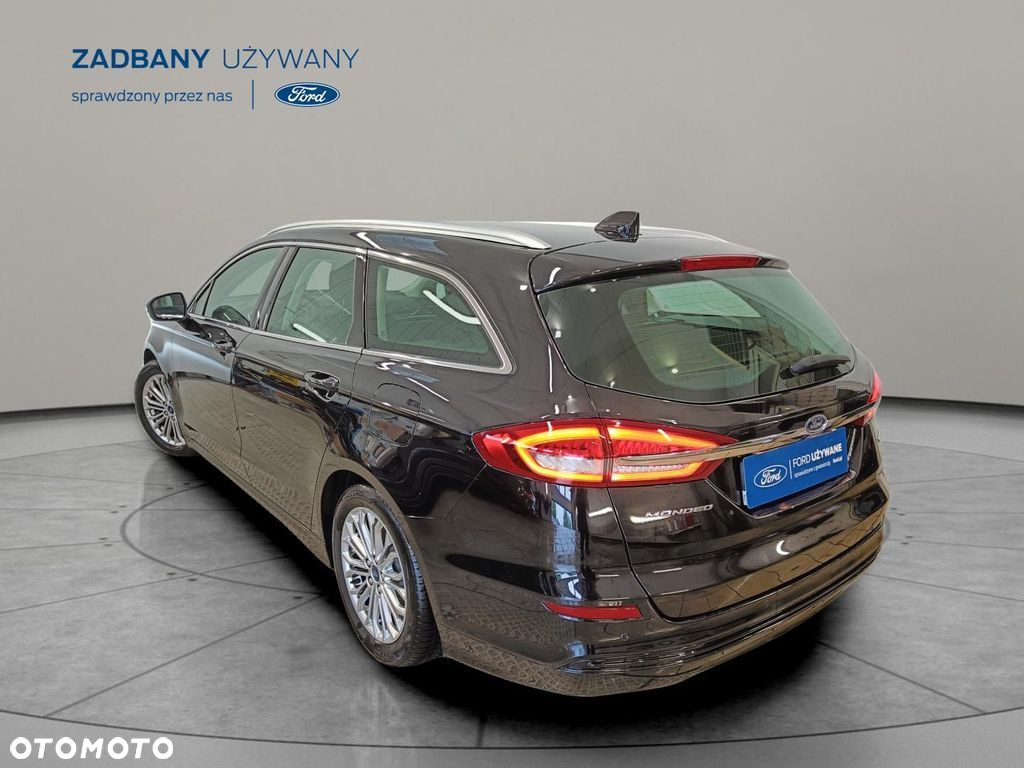 Ford Mondeo 2.0 Hybrid Titanium - 4