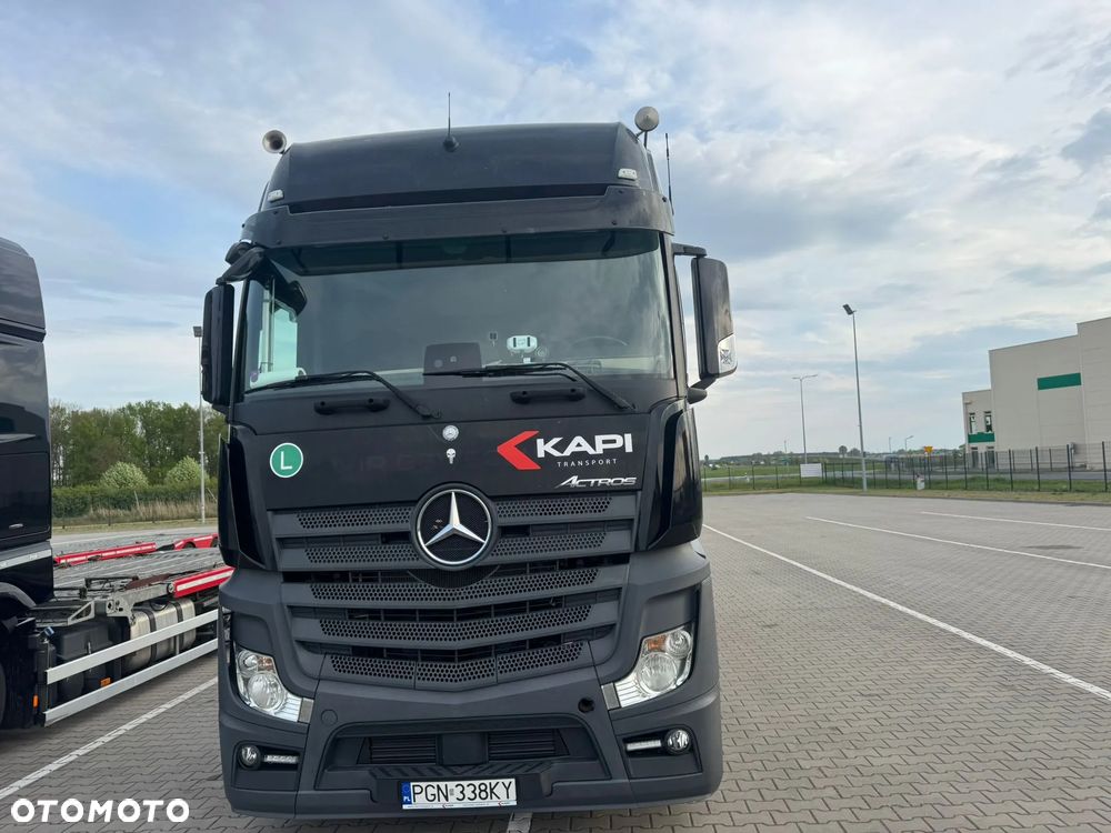 Mercedes-Benz ACTROS - 2