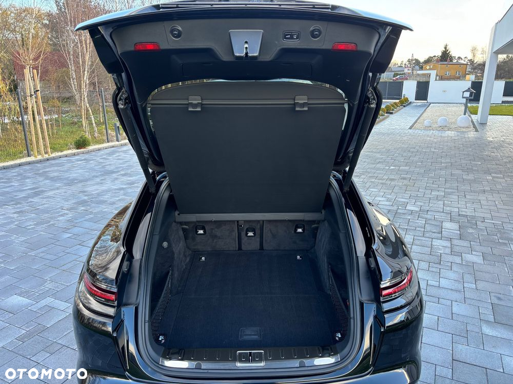 Porsche Panamera GTS Sport Turismo - 21