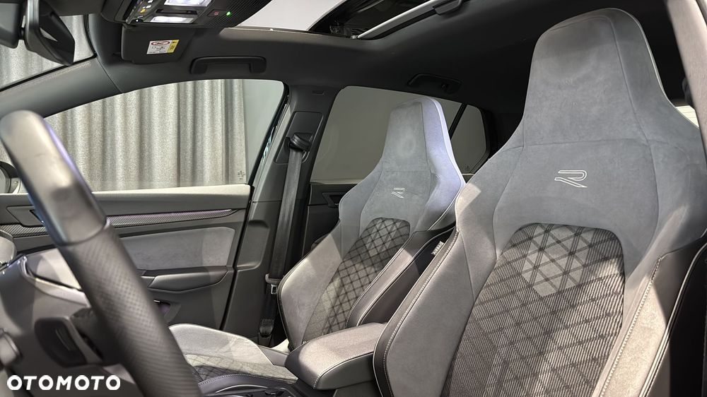 Volkswagen Golf 1.5 eTSI EVO R-Line DSG - 12