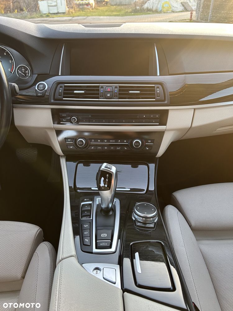 BMW Seria 5 520d xDrive Luxury Line - 21