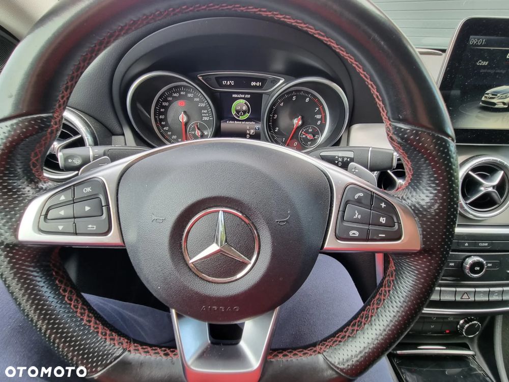 Mercedes-Benz CLA 200 AMG Line - 23