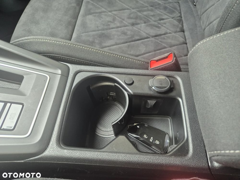 Volkswagen Golf - 31