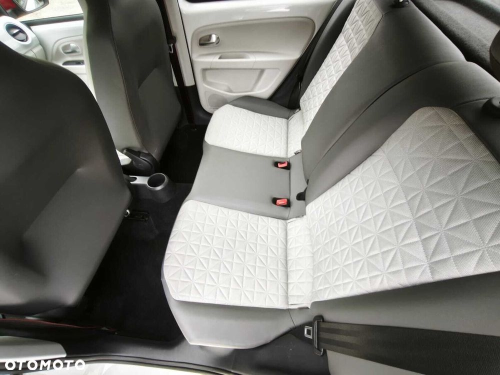 Volkswagen up! 1.0 TSI move - 19