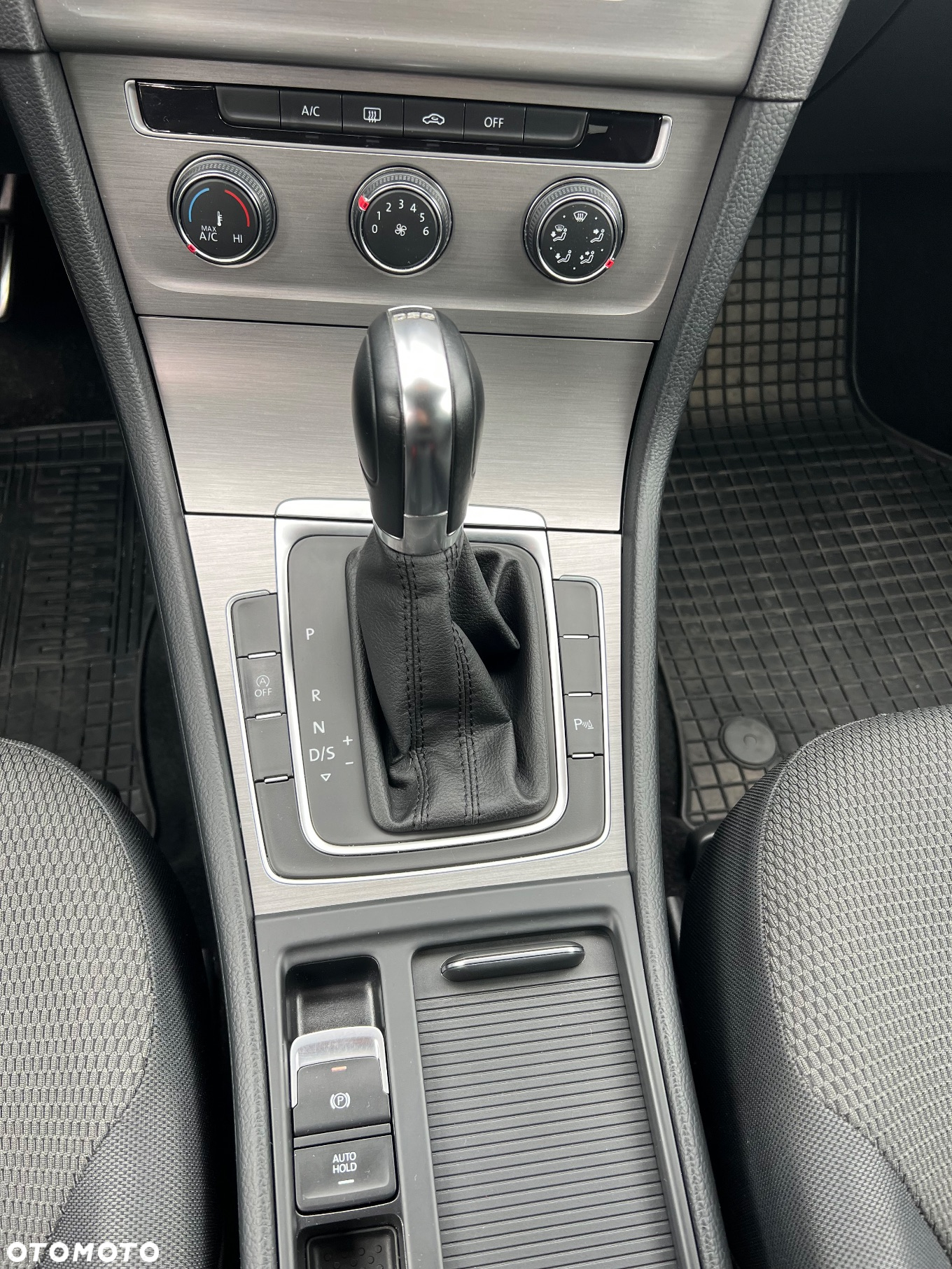 Volkswagen Golf VII 1.4 TSI BMT Comfortline DSG - 22