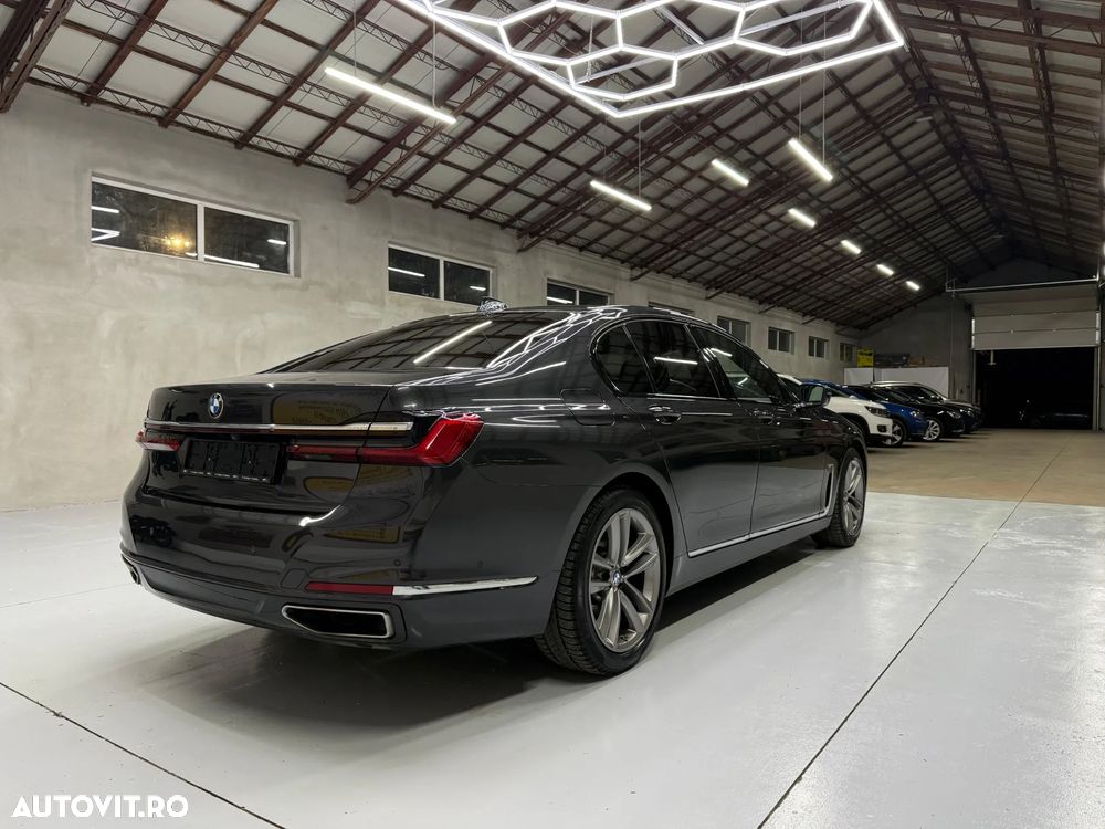 BMW Seria 7 730d xDrive MHEV - 3