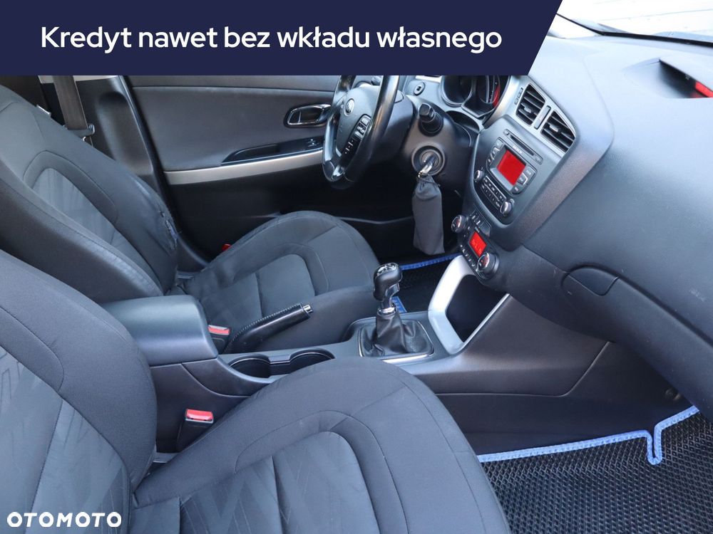 Kia Ceed - 10