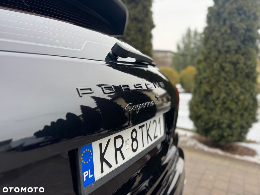 Porsche Cayenne S Diesel Platinum Edition - 9
