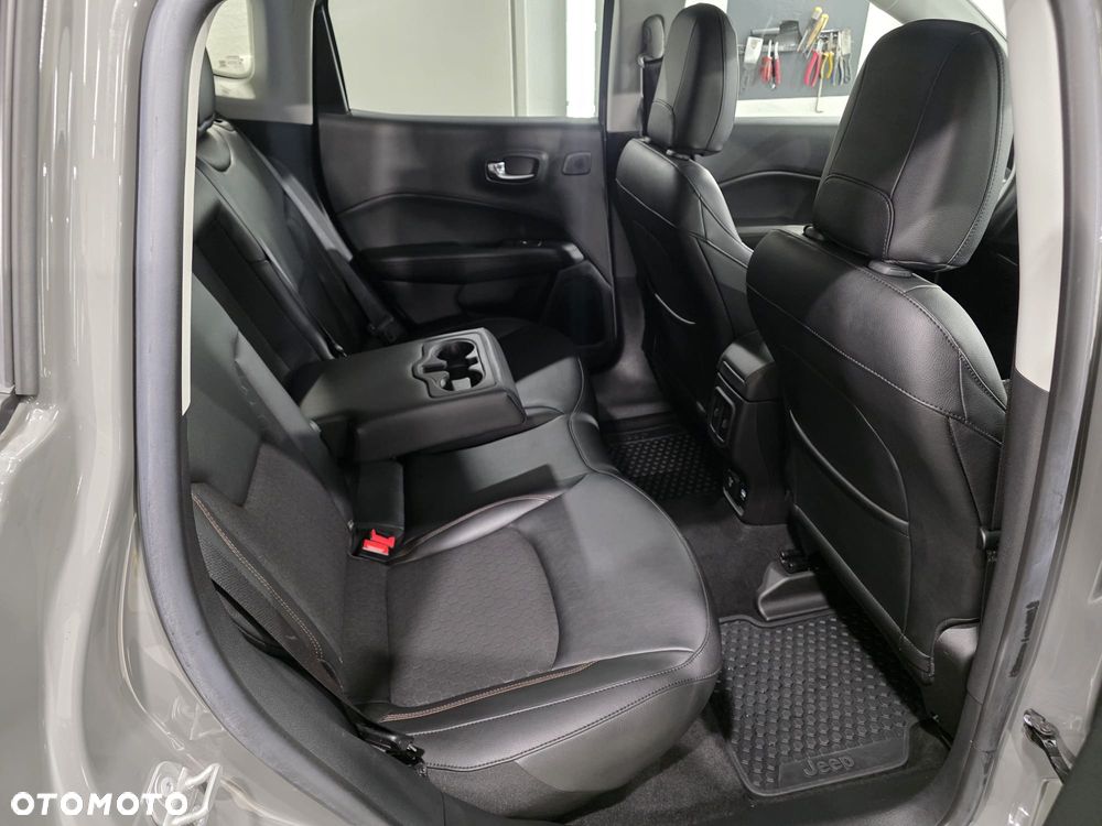 Jeep Compass 1.3 T-GDI I4 Automatik Limited - 33