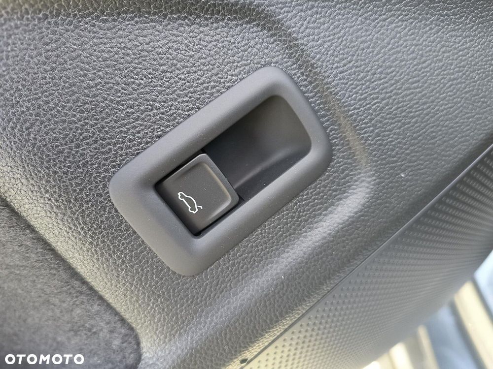 Skoda Superb 2.0 TSI Sportline DSG - 27