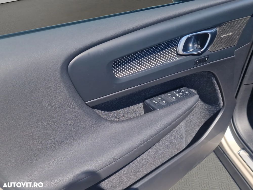 Volvo XC 40 Recharge Single Motor Extended Range RWD Plus - 10