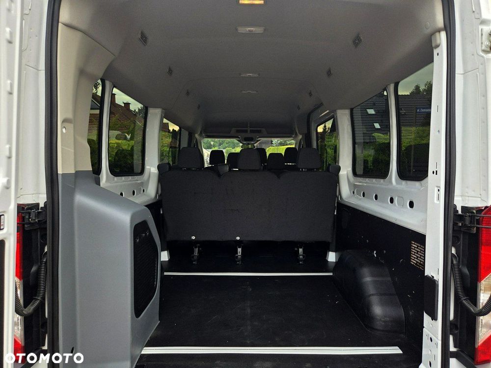 Ford Transit - 17