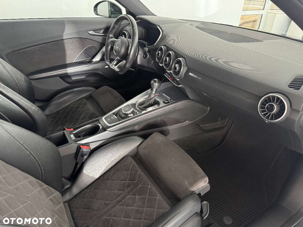 Audi TT Coupé - 20