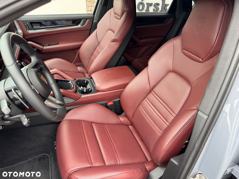 Porsche Cayenne Turbo E-Hybrid PHEV - 18