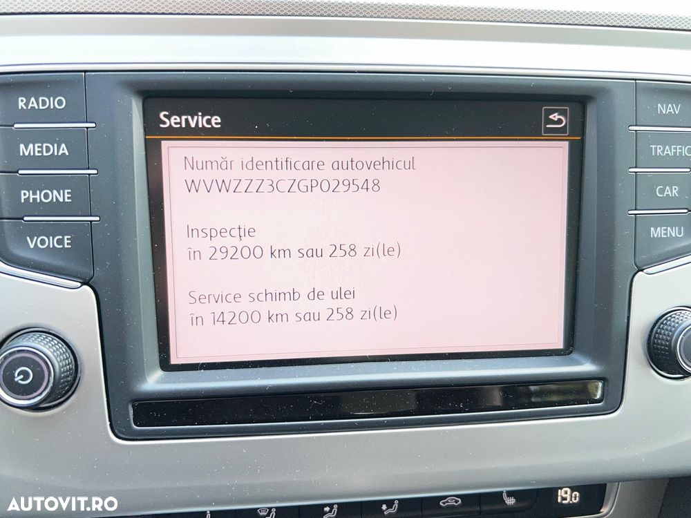 Volkswagen Passat 1.6 TDI (BlueMotion Technology) Comfortline - 16