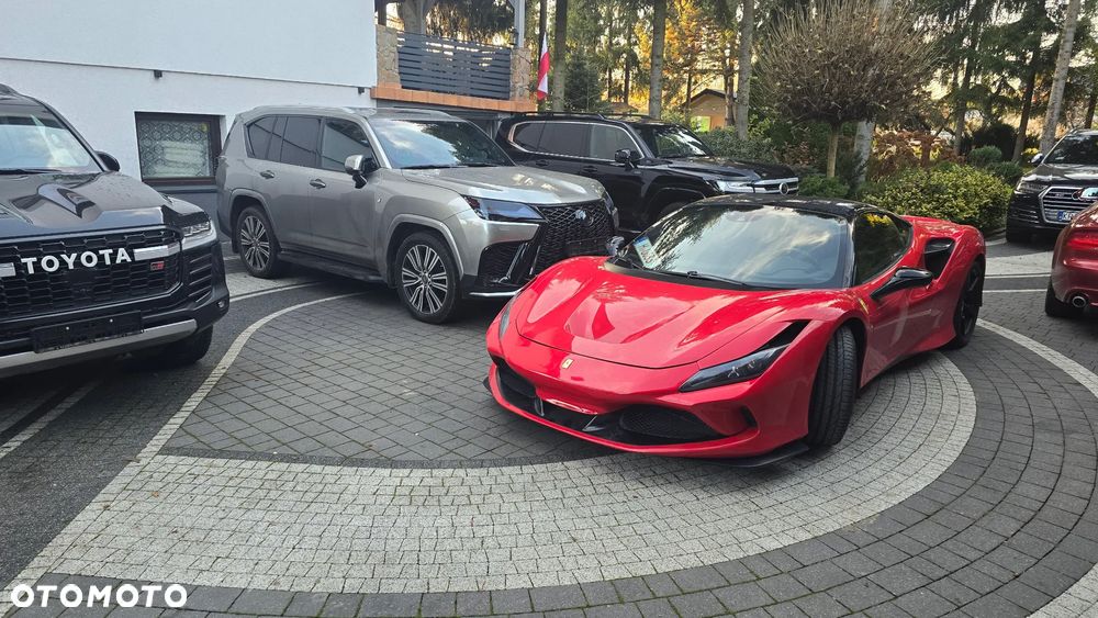 Ferrari F8 Tributo - 8