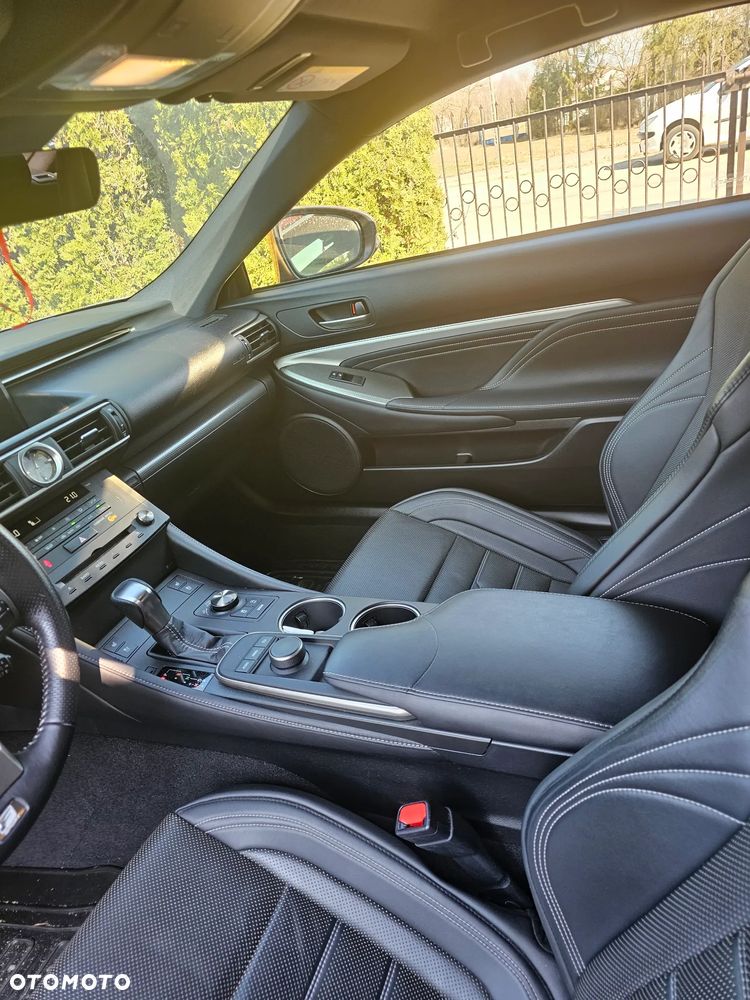 Lexus RC 200t / 300 F Sport - 15