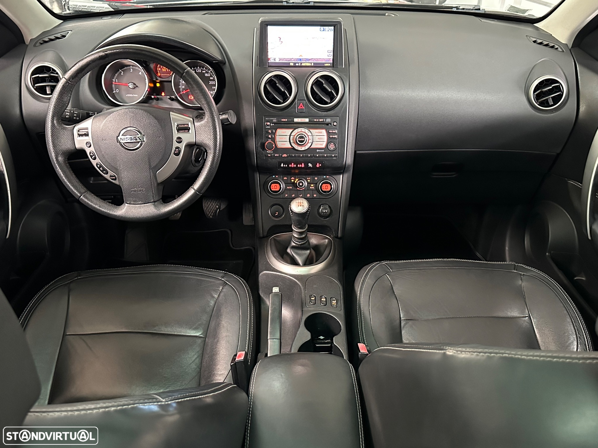 Nissan Qashqai +2 2.0 dCi Tekna Pele Preto +Navi - 18