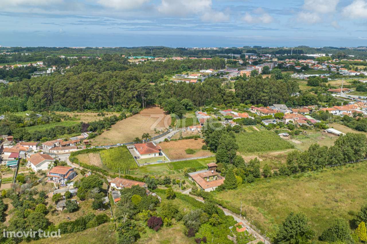 Terreno urbanizável com 1587m2 em Grijó, V.N Gaia - Grande imagem: 5/18