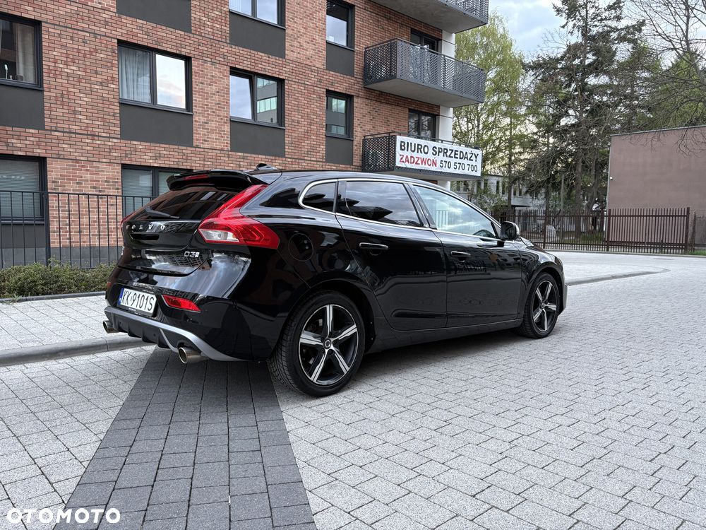 Volvo V40 D3 Drive-E R-Design Kinetic - 1