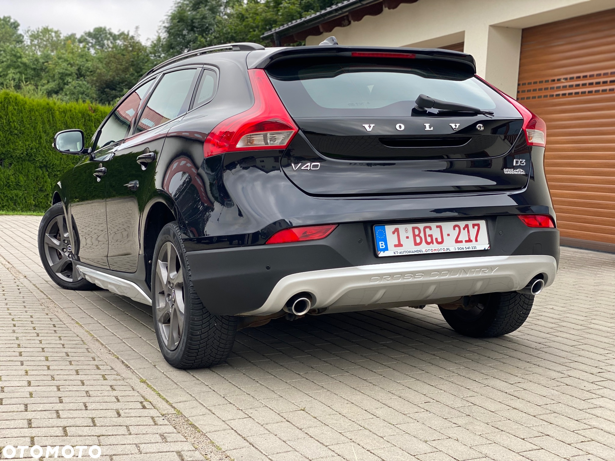 Volvo V40 Cross Country D3 Momentum - 13