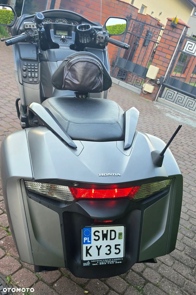 Honda GL - 9