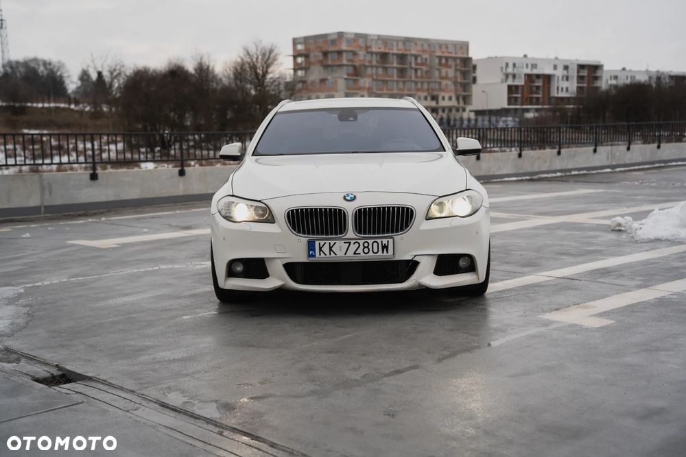 BMW Seria 5 520d xDrive - 1
