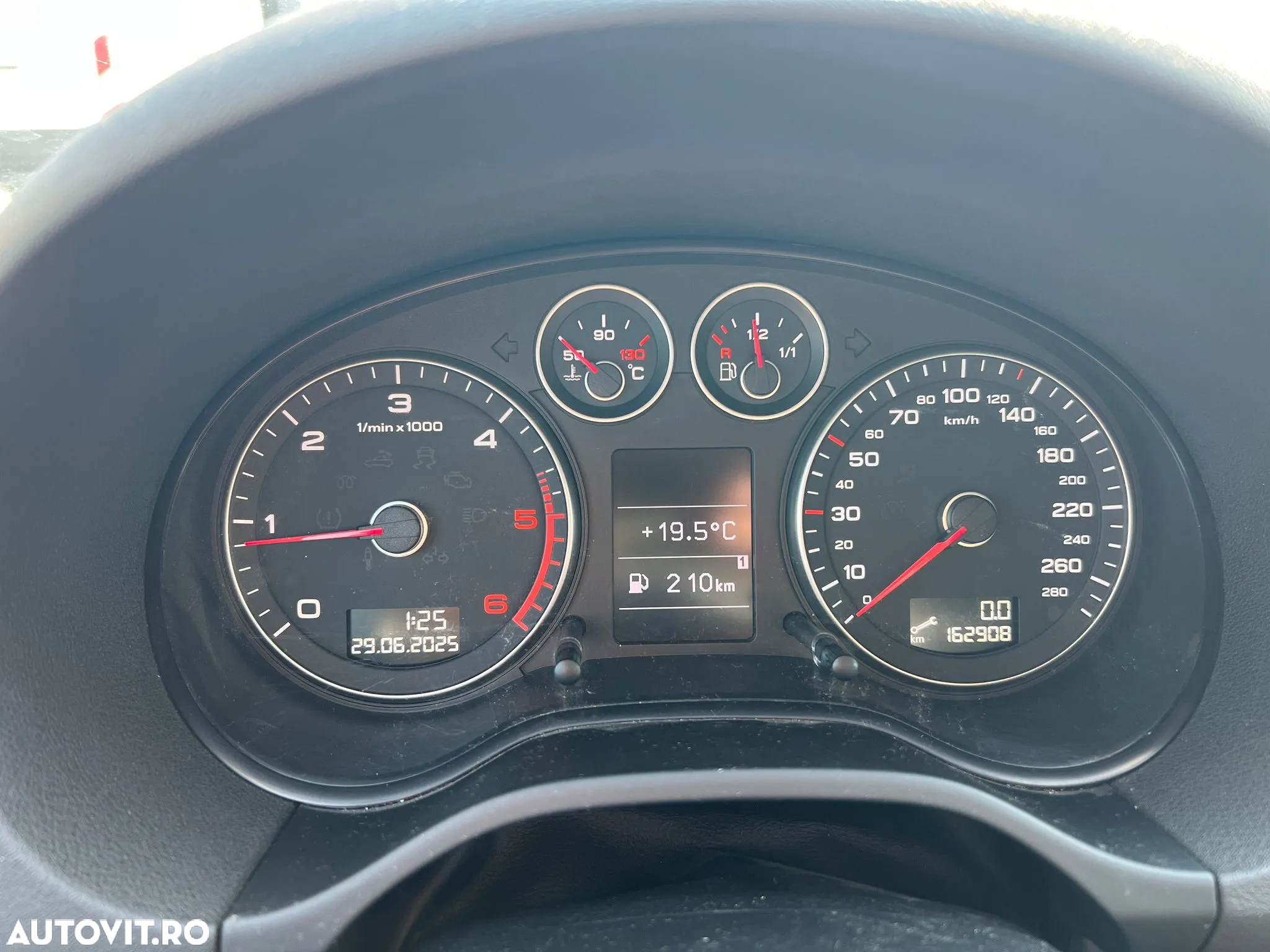 Audi A3 Sportback 1.6 TDI Ambiente - 9