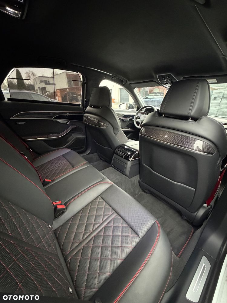 Audi S8 - 6