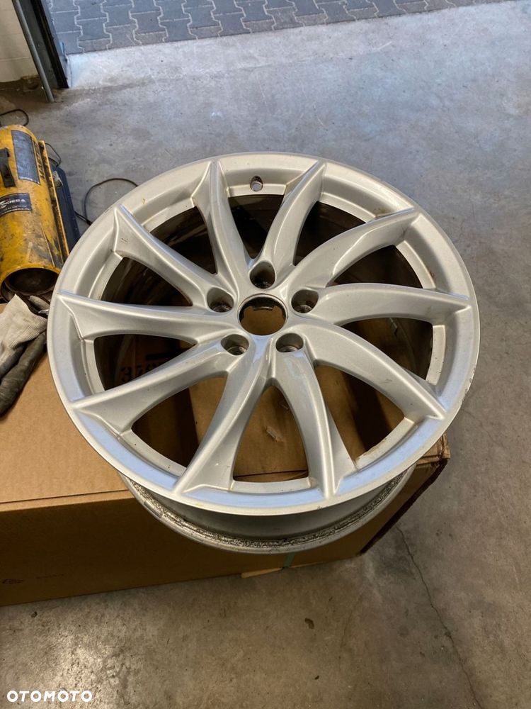 FELGA Aluminiowa Alfa Romeo 5x110 8jx18 et33 - 1