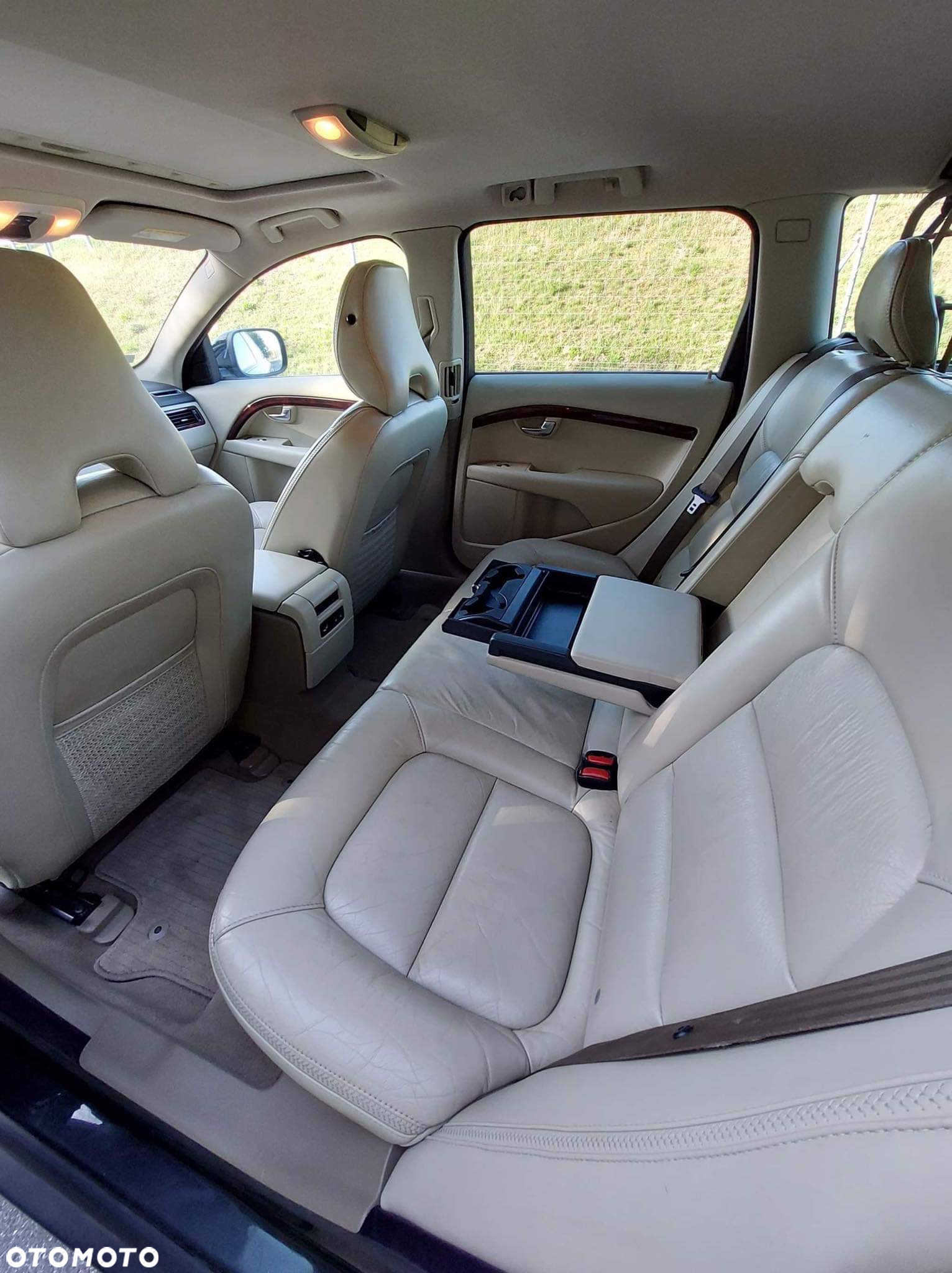 Volvo XC 70 3.2 AWD Momentum - 13