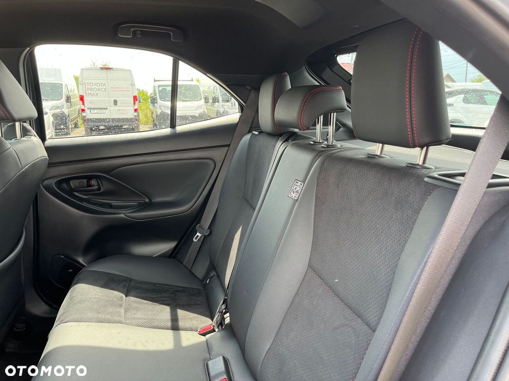Toyota Yaris Cross - 30