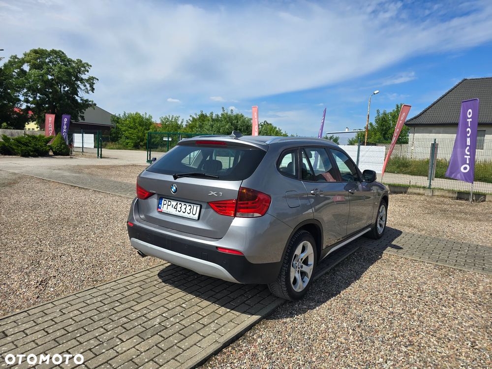 BMW X1 xDrive18d Sport Line - 6