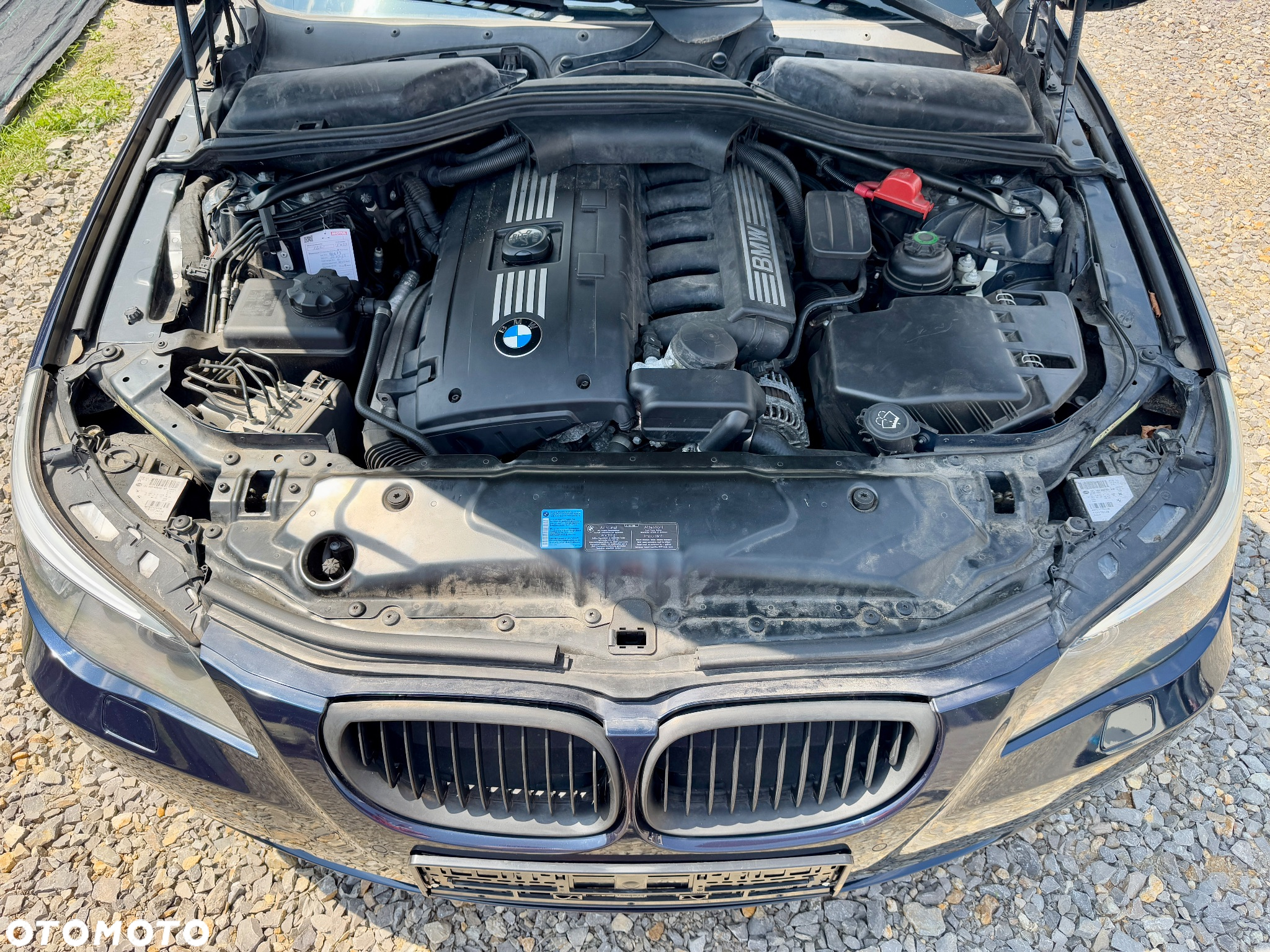 BMW Seria 5 523i - 38