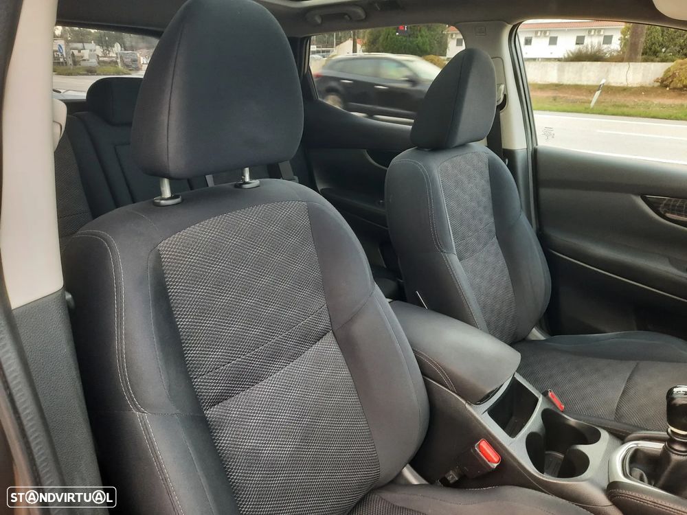 Nissan Qashqai 1.5 dCi N-Connecta 18 - 38