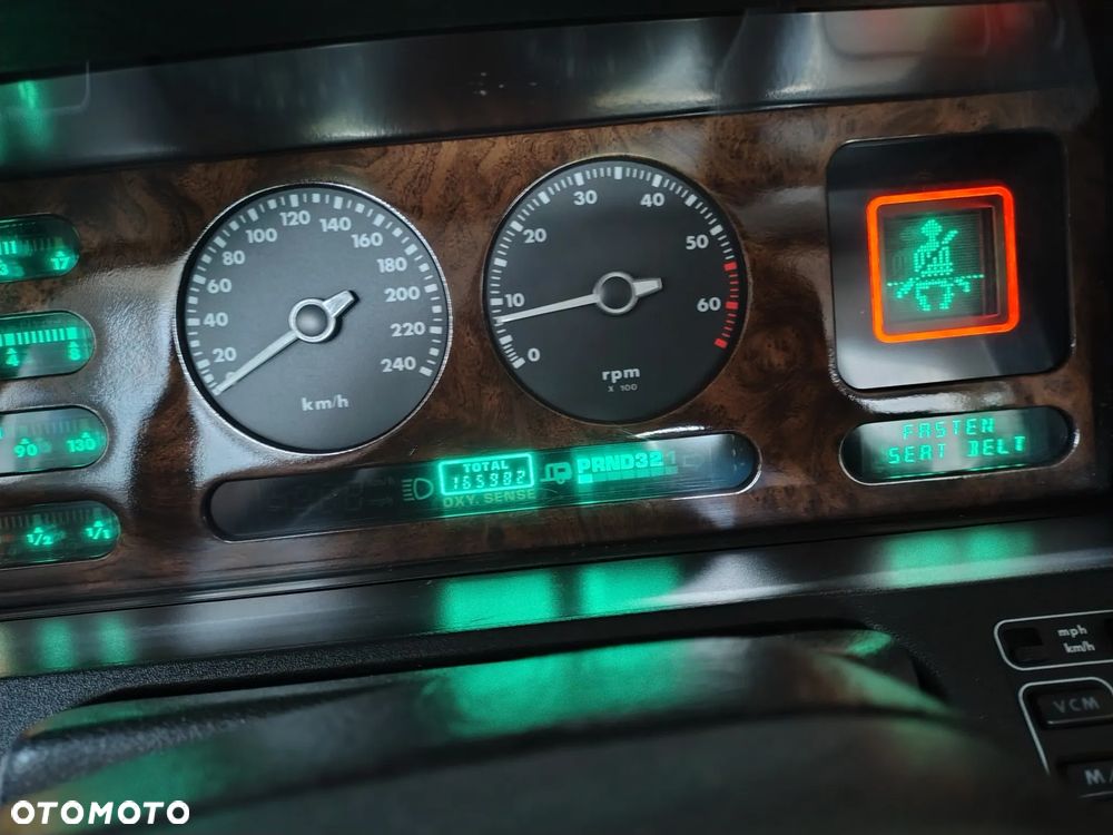 Jaguar XJ - 30