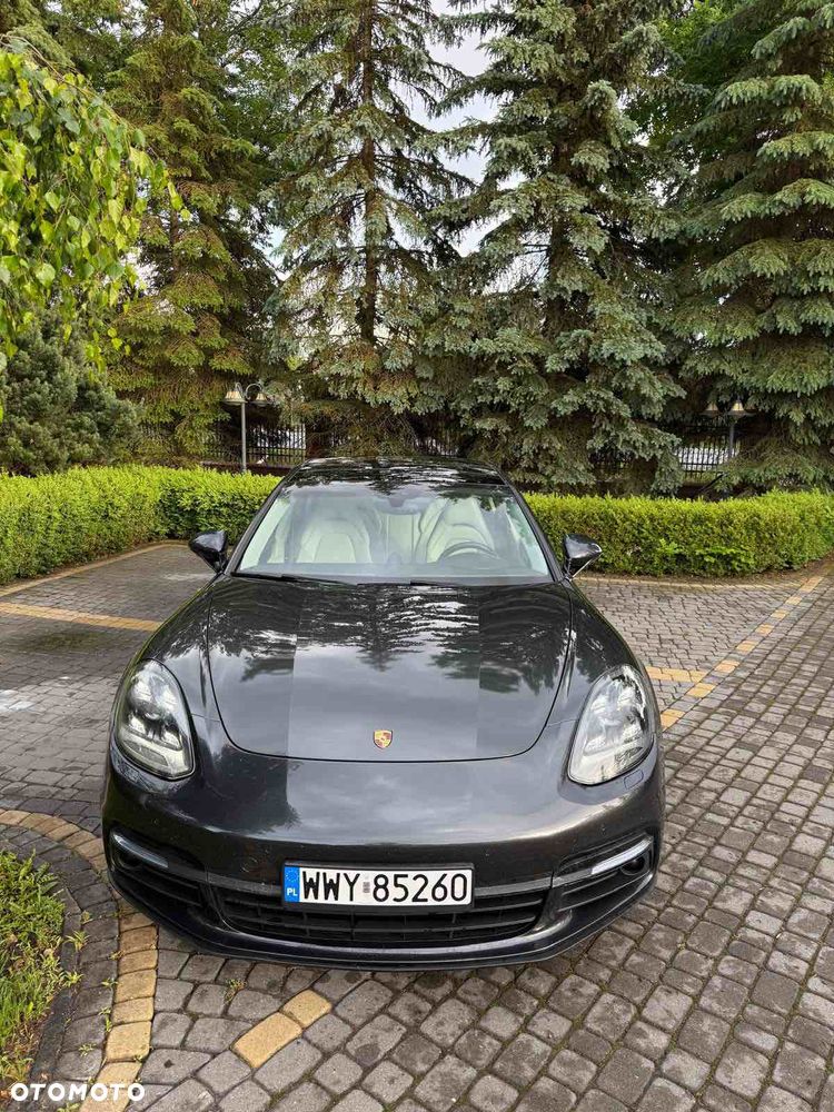 Porsche Panamera - 3