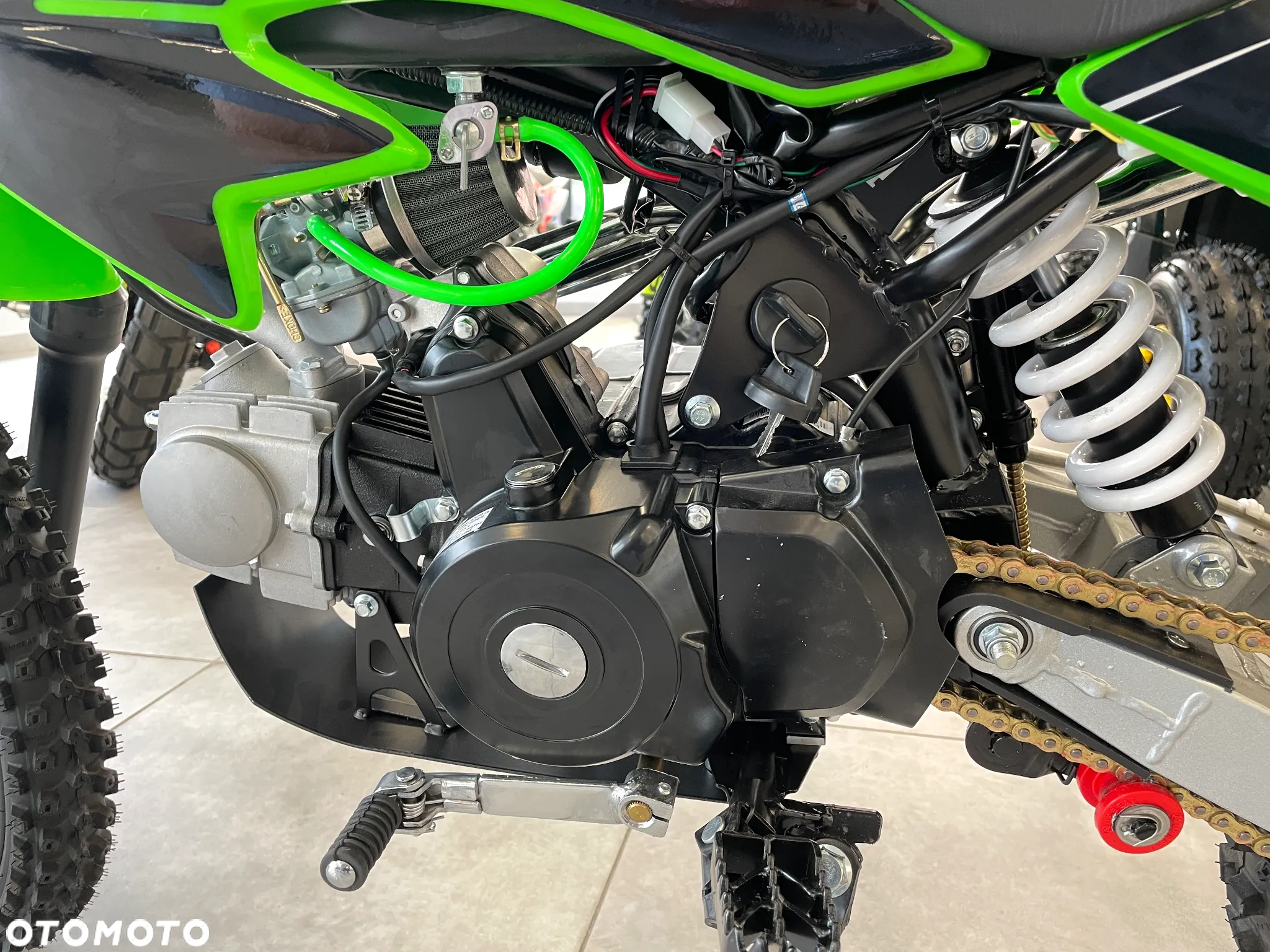 Barton DB125-3L - 10