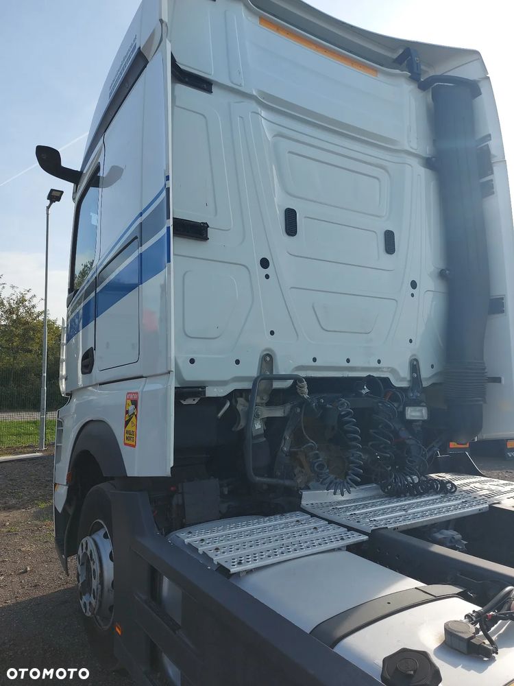 Mercedes-Benz MP-5-1845 - 12