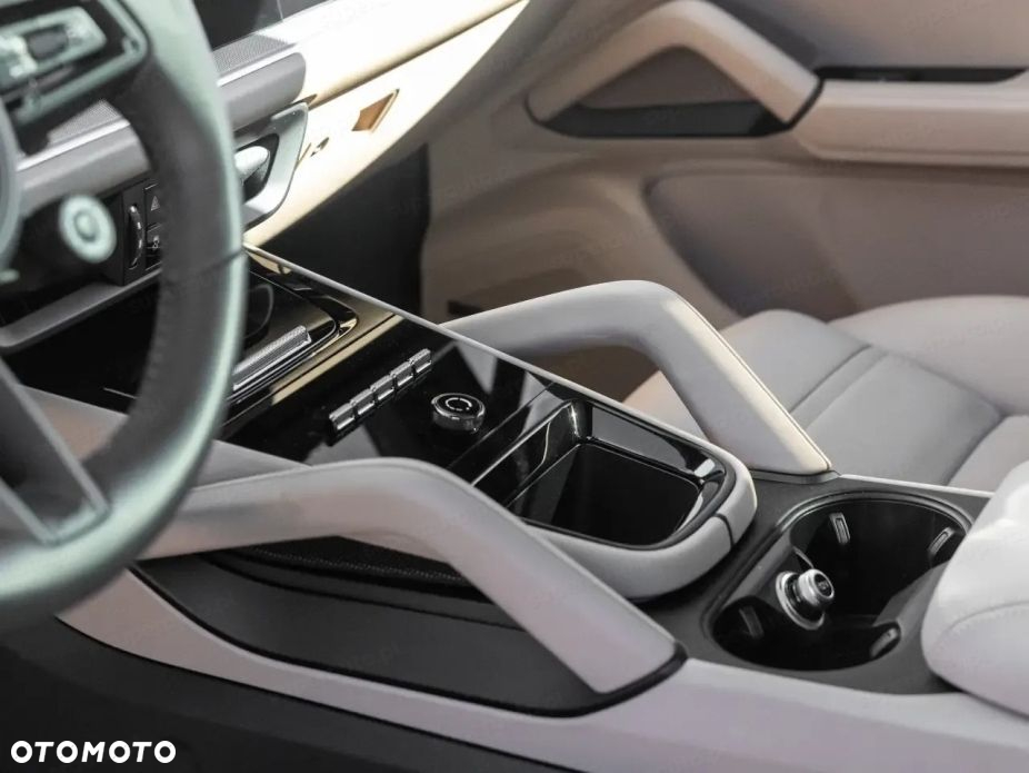 Porsche Cayenne Standard - 12