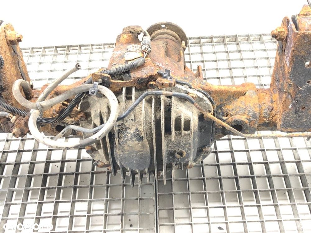 MOST DYFER TYŁ  ISUZU RODEO samochód terenowy zamknięty 1997 - 2004 3.2 V6 151 kW [205 KM] - 5